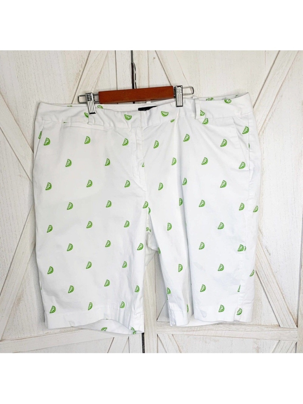 Talbots White Flat-Front Bermuda Shorts with Green Lime Motif Size 18W